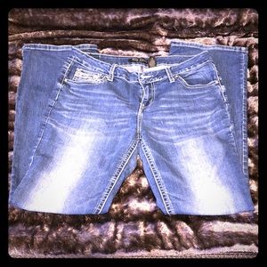 Beautiful form fitting size for 13 jeans! ❤️